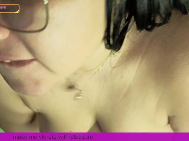 carolinahairy live cam
