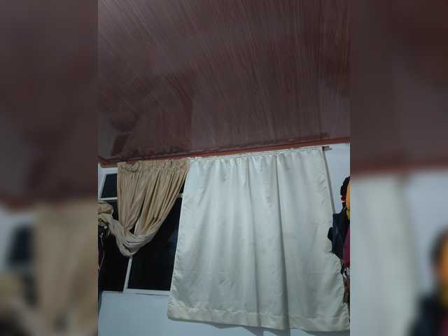 carolinahairy, en vivo ahora en BongaCams
