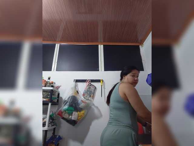 carolinahairy live webcam show