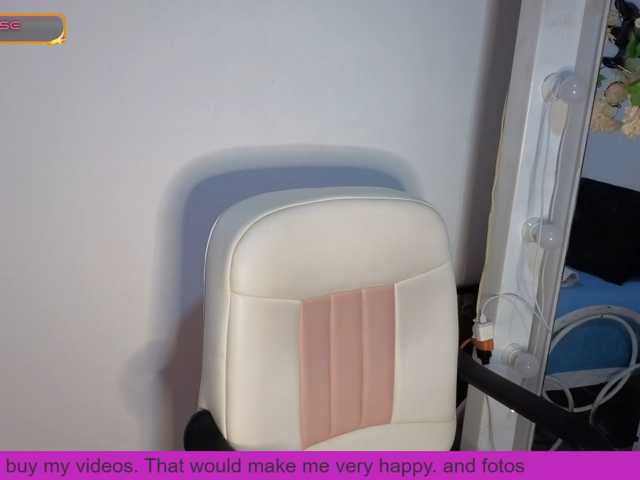 carolinahairy, en vivo ahora en BongaCams