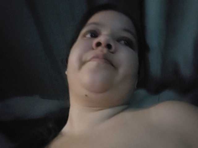 carolinahairy live cam on BongaCams