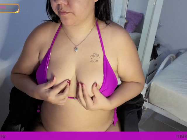 carolinahairy live cam on BongaCams