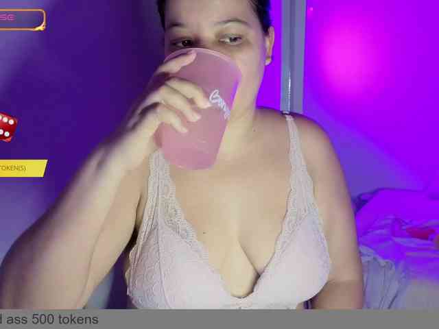 carolinahairy Live Webcam on BongaCams