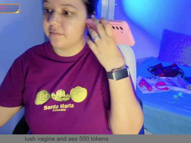carolinahairy's live room