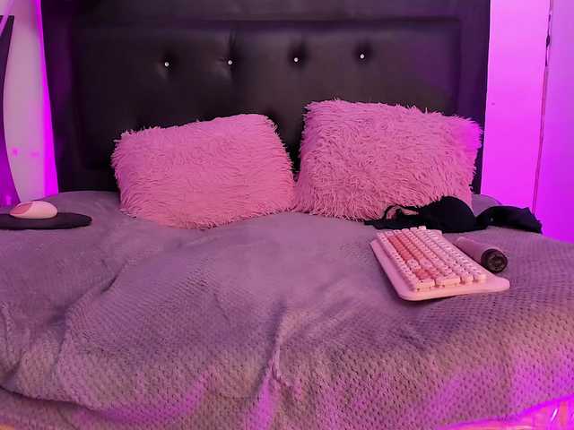 Hanna-K live cam on BongaCams