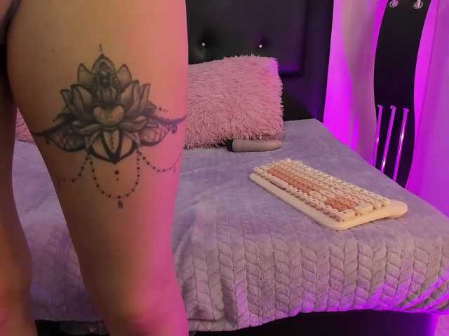 Hanna-K live cam on BongaCams