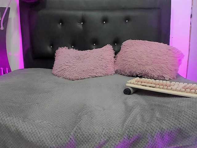 Hanna-K live cam on BongaCams