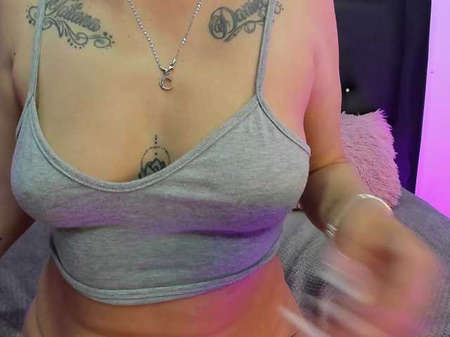 Hanna-K live cam on BongaCams