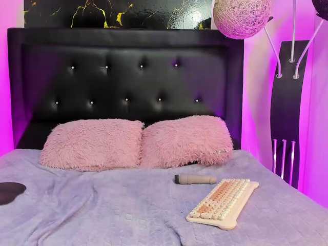 Hanna-K live cam on BongaCams