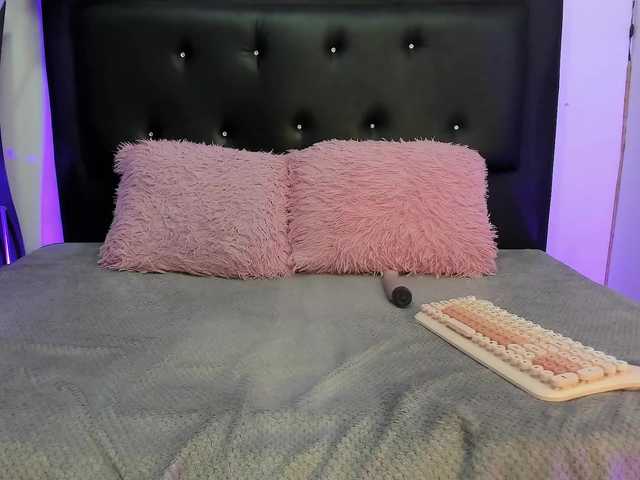 Hanna-K live cam preview