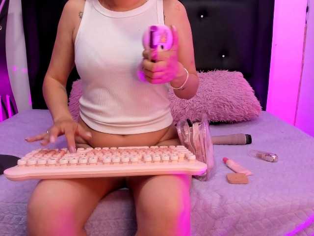Hanna-K live cam on BongaCams