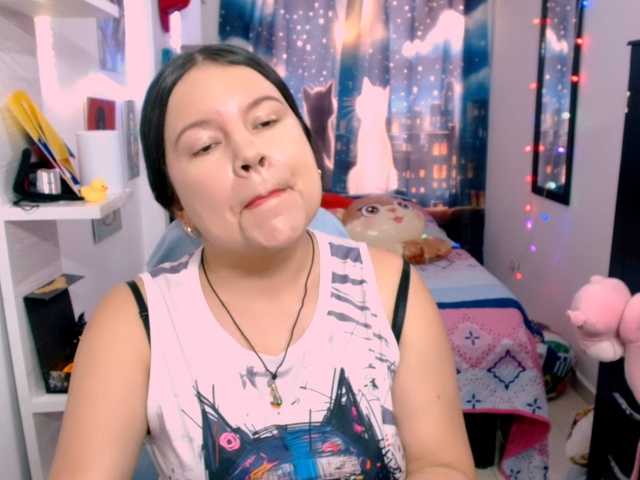 clarie- live cam preview