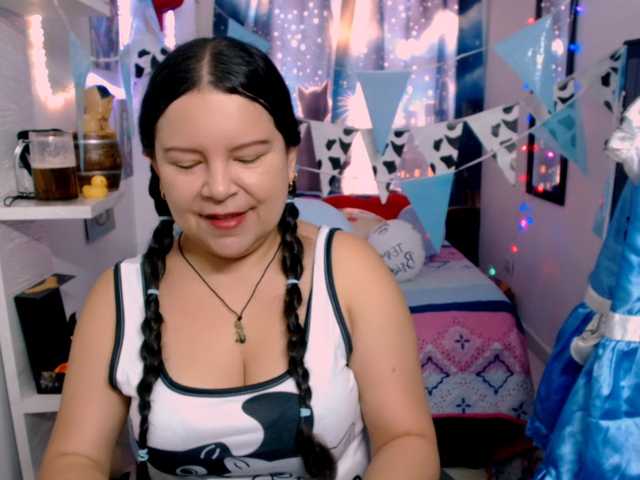 clarie- live cam preview
