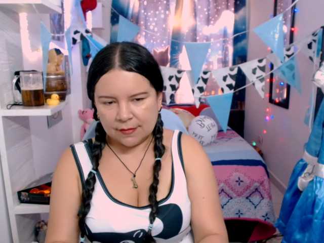 clarie- live cam preview