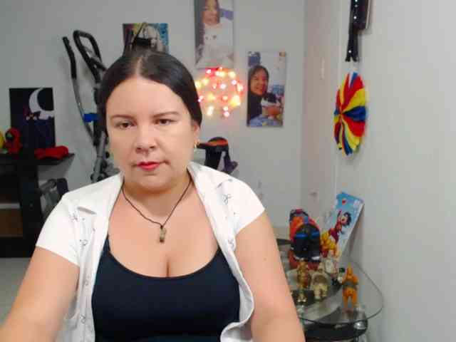 clarie- Live Webcam on BongaCams