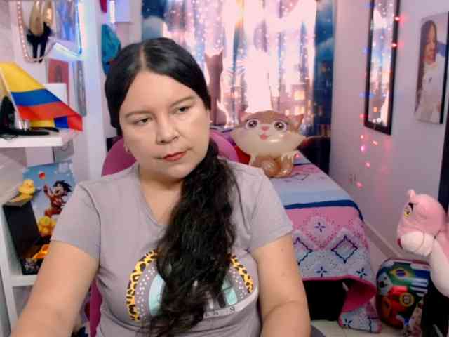 clarie- Live Webcam on BongaCams