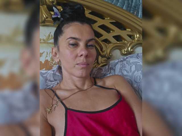 1Glorya1 live cam on BongaCams