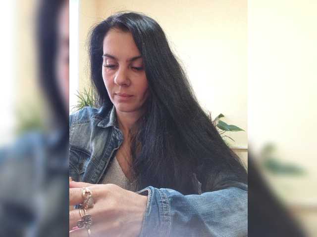 1Glorya1 live cam on BongaCams