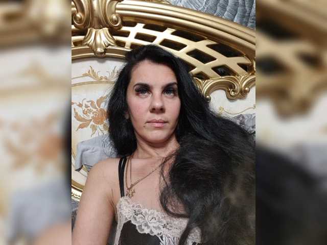 1Glorya1 live cam on BongaCams