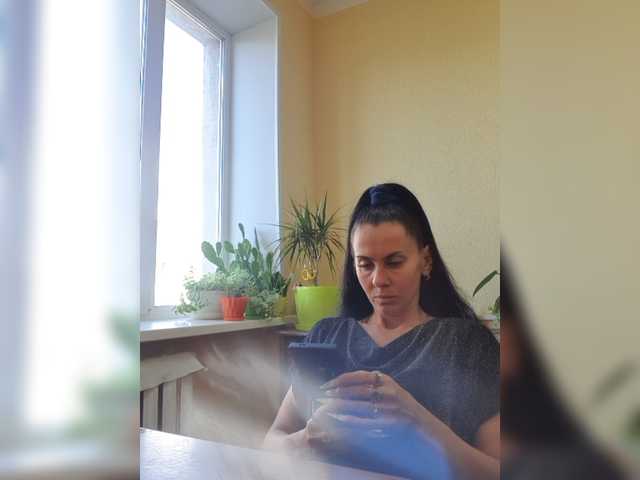 1Glorya1 live cam on BongaCams