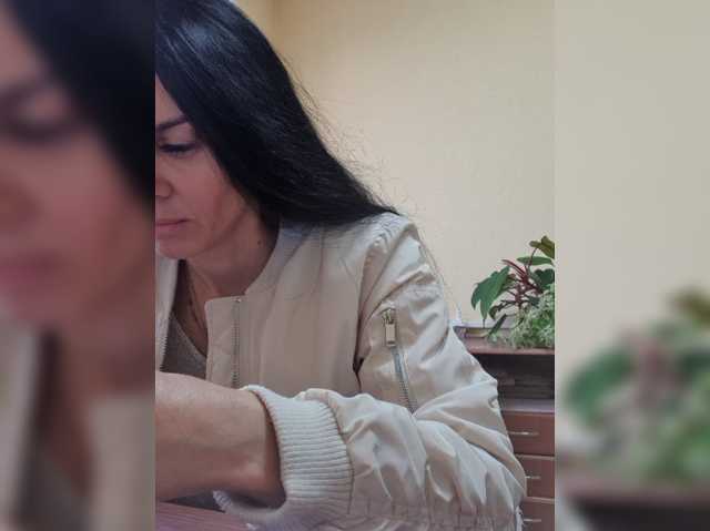 1Glorya1 live cam on BongaCams