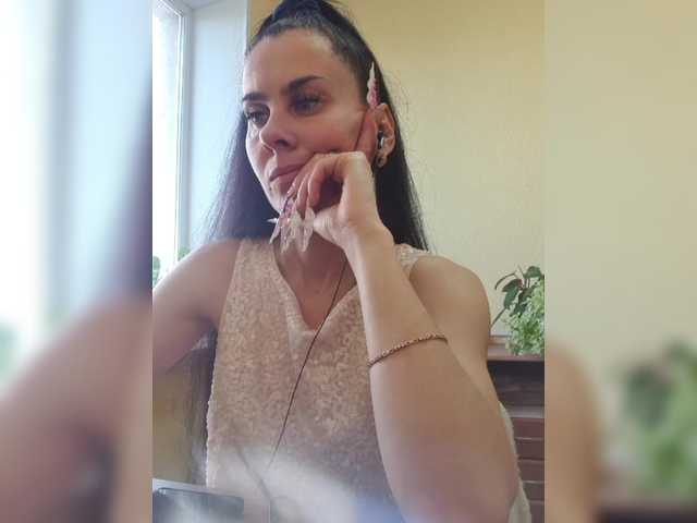 1Glorya1 live cam on BongaCams