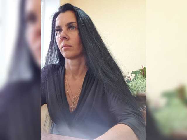 1Glorya1 live cam on BongaCams