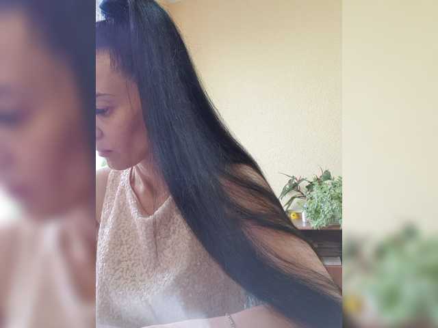 1Glorya1 live cam on BongaCams