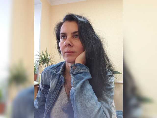 1Glorya1 live cam on BongaCams