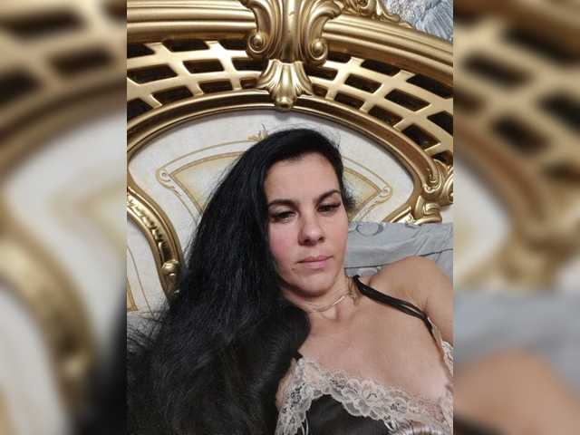 1Glorya1 live cam on BongaCams