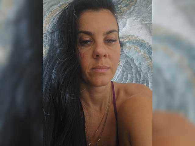 1Glorya1 live cam on BongaCams