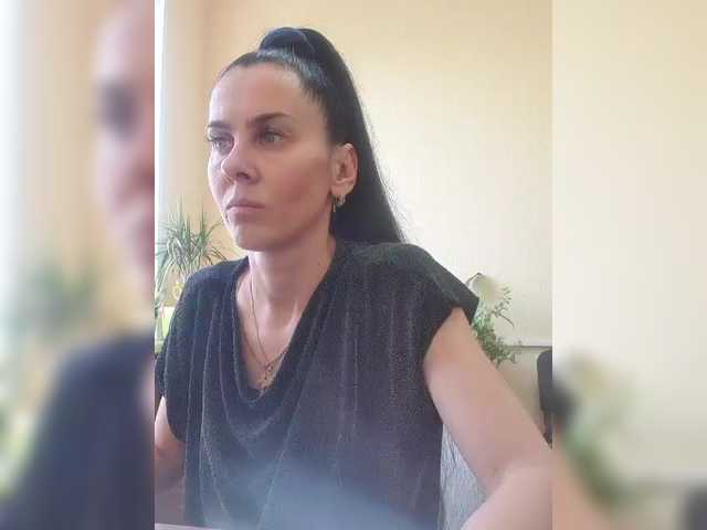 1Glorya1 live cam on BongaCams