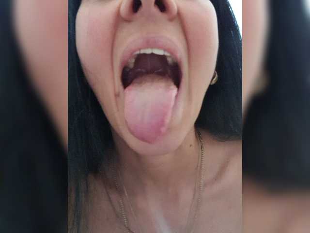 1Glorya1 live cam on BongaCams