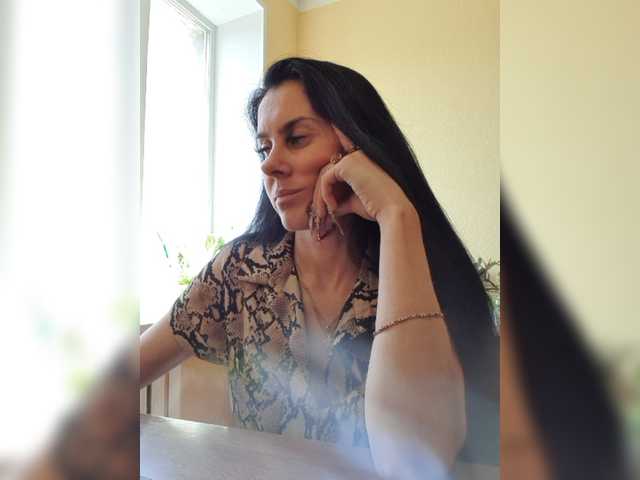 1Glorya1 live cam on BongaCams