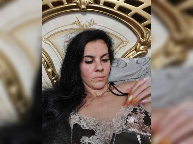 1Glorya1 live cam on BongaCams