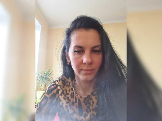 1Glorya1's BongaCams show and profile