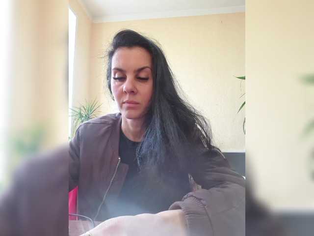 1Glorya1's BongaCams show and profile