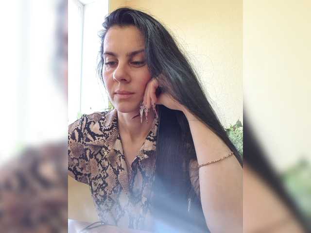 1Glorya1 live cam on BongaCams