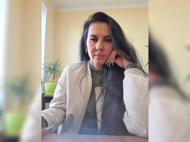 1Glorya1's BongaCams show and profile