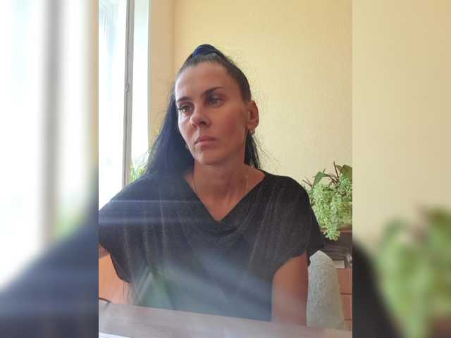 1Glorya1 live cam on BongaCams