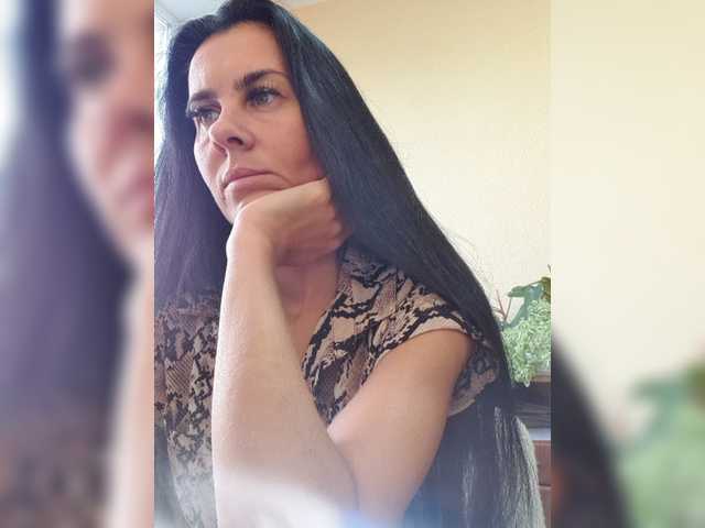 1Glorya1 live cam on BongaCams