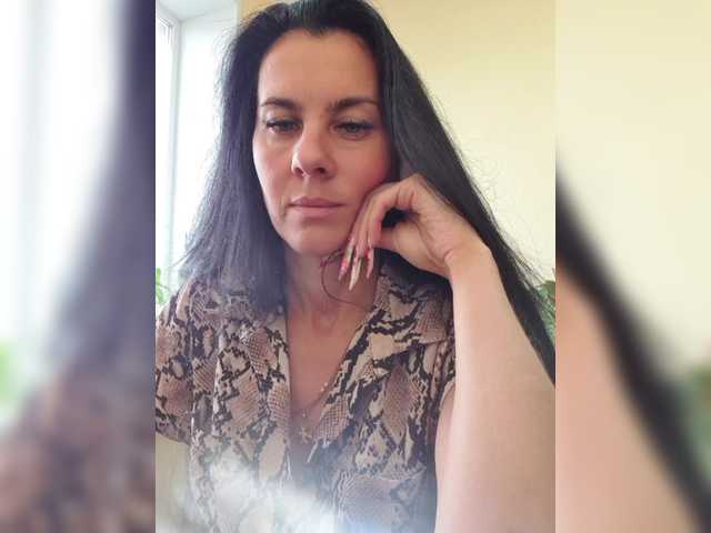 1Glorya1 live cam on BongaCams