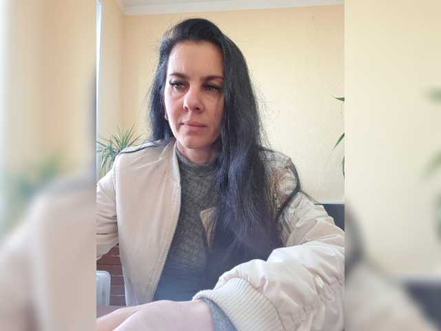 1Glorya1's BongaCams show and profile