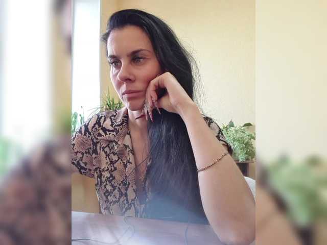 1Glorya1 live cam on BongaCams