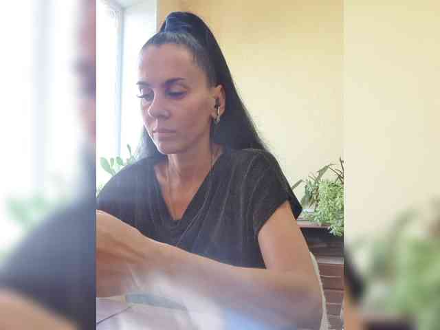 1Glorya1 Live Webcam on BongaCams