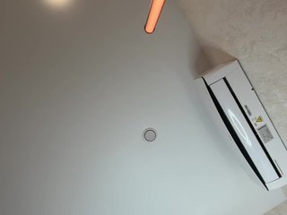 _Ellidi_ Porn Show