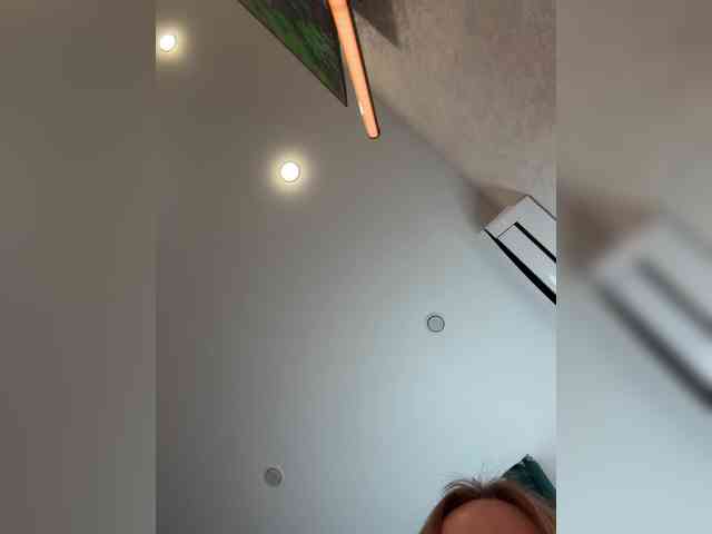 Ellidi Live Webcam on BongaCams