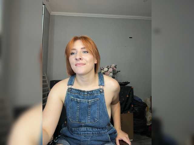 RedheadDevil live webcam show