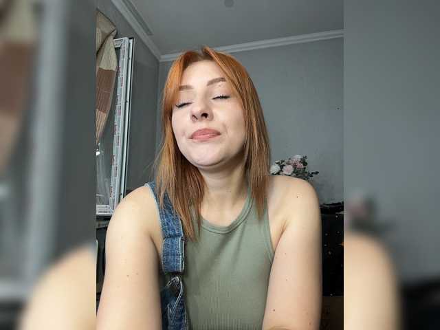 RedheadDevil live webcam show