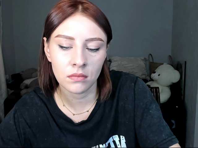 RedheadDevil live cam preview